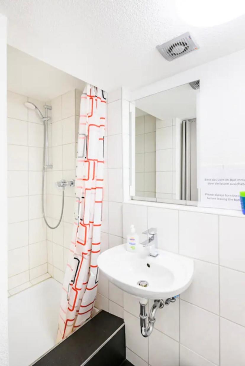 Guenstige Zimmer-unterkunft Mit Gemeinschaftsbad Lorrach