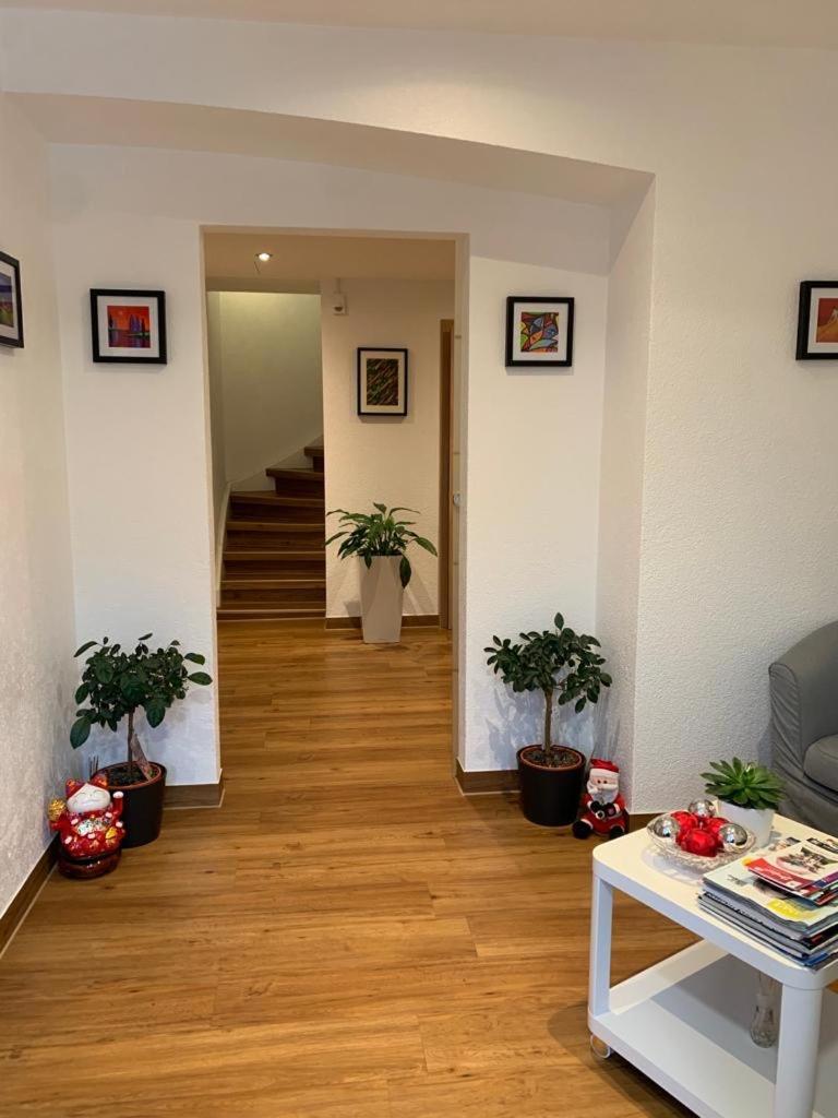 Apartment Guenstige Zimmer-unterkunft Mit Gemeinschaftsbad *